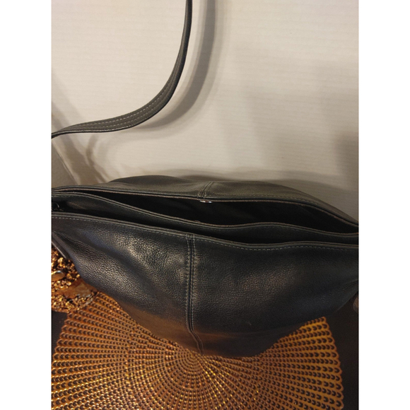 Tignanello Leather Shoulder Bag - Picture 2 of 6